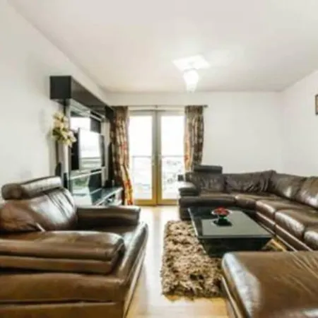 Luxury 2 Bedroom Apartment In Central London With Free Parking Exterior photo