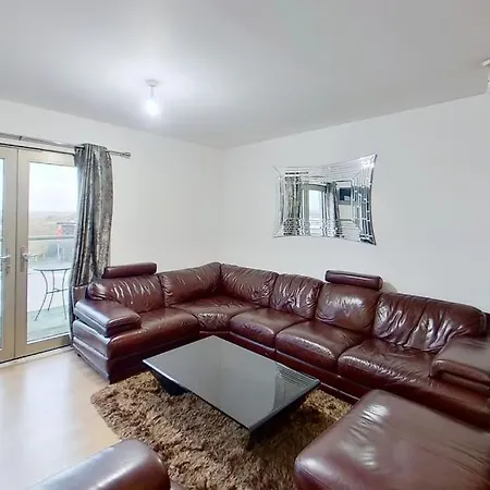 Luxury 2 Bedroom Apartment In Central London With Free Parking Exterior photo