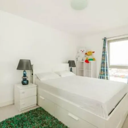 Luxury 2 Bedroom Apartment In Central London With Free Parking Exterior photo