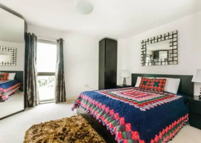 Luxury 2 Bedroom Apartment In Central London With Free Parking