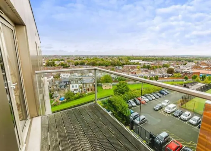 Luxury 2 Bedroom Apartment In Central London With Free Parking